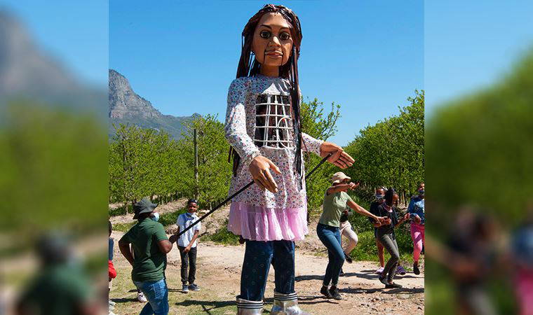 Suriyeli bir mülteci kız çocuğunu simgeleyen kukla ‘Küçük Amal’ın rotası belli oldu