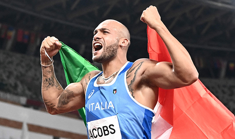 Tokyo 2020'de Lamont Marcell Jacobs, erkekler 100 metrede altın madalya kazandı