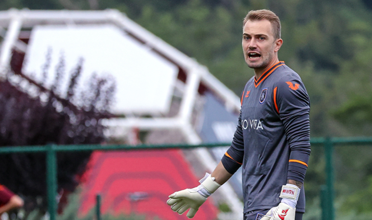 Medipol Başakşehir'de Aykut Kocaman'dan Mert Günok açıklaması