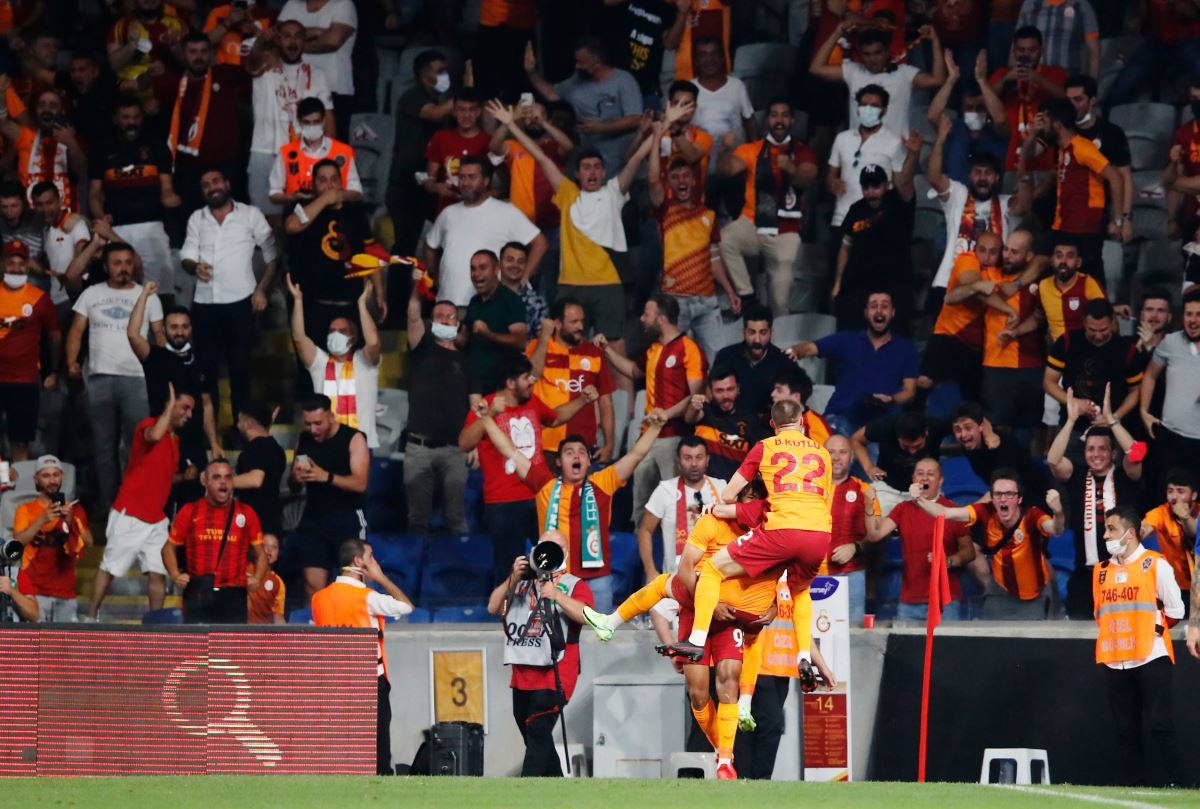 Galatasaray'ın, St. Johnstone ile oynayacağı rövanş maçının kamp kadrosu açıklandı