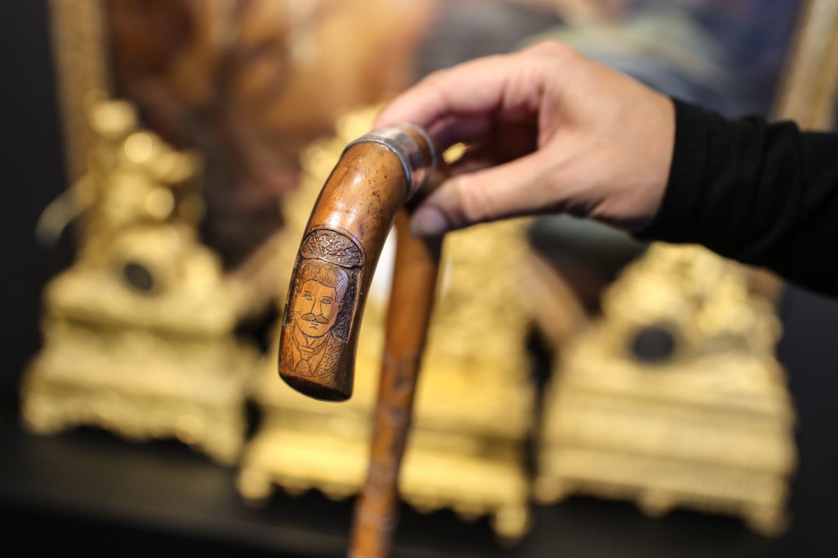 Atatürk'e ait baston açık artırmaya çıkarılıyor