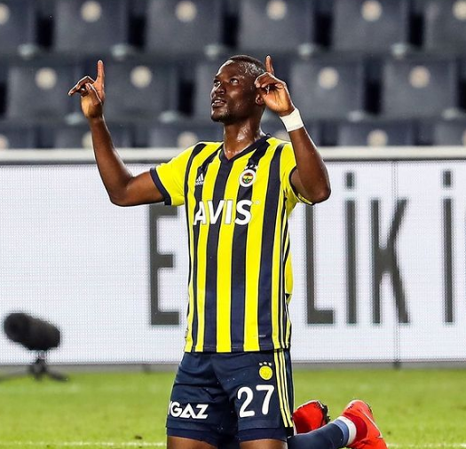 Fenerbahçe'de kadro dışı kalan Mame Thiam'a, Sivasspor talip oldu