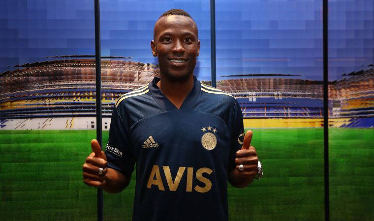 Fenerbahçe'de kadro dışı kalan Mame Thiam'a, Sivasspor talip oldu