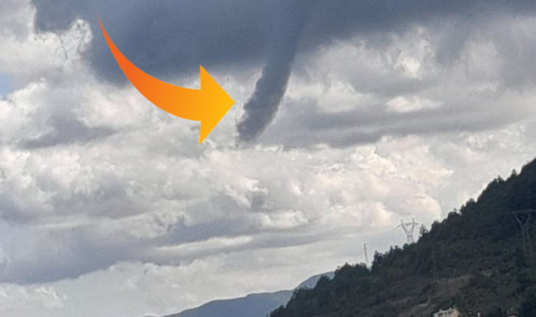 Selin vurduğu Kastamonu’da deniz üzerinde çıkan hortum korkuttu