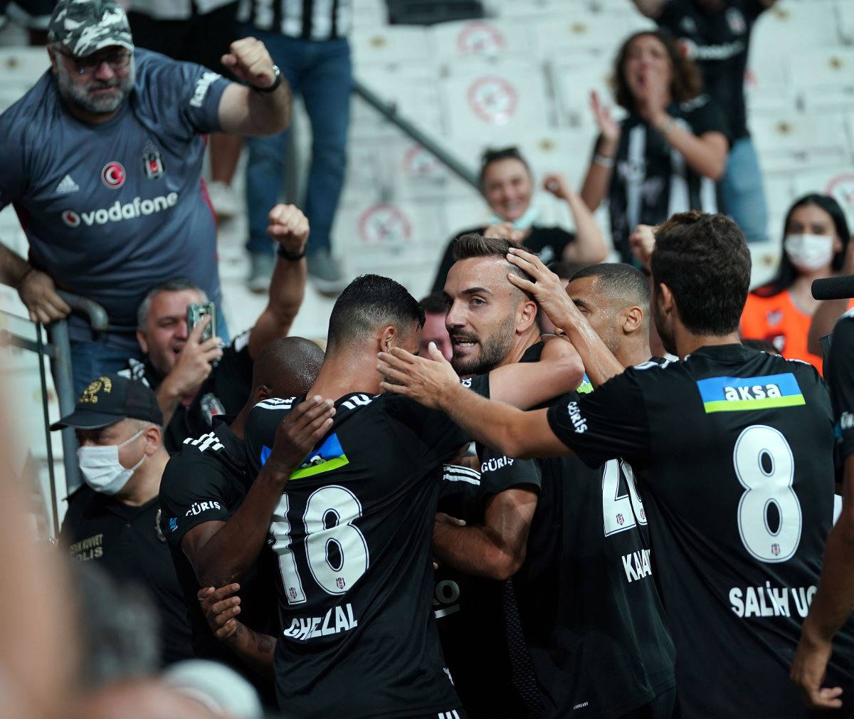 Beşiktaş Çaykur Rizespor'u 3-0 mağlup etti!