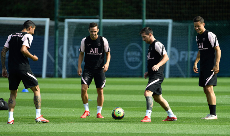 PSG'nin yıldızlarından Angel Di Maria: Ronaldo, burada olmadığı için kendini öldürmek istiyordur