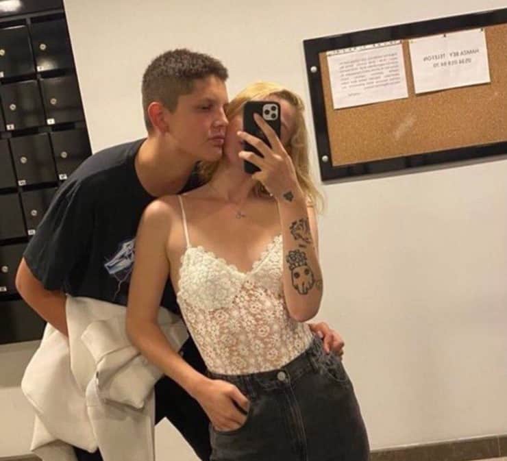 Homofobik saldırıların hedefi olan Ebrar Karakurt'a destek