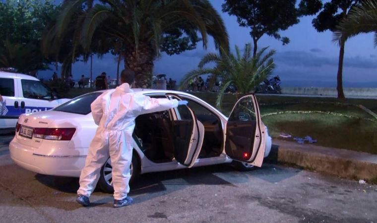 Pendik sahil yolunda otomobil içerisinde ceset bulundu