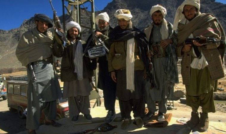 Taliban: Afganistan'da 20 yıl sonra yeniden kontrolü sağlayan örgüt nasıl kuruldu, bugünlere nasıl geldi?