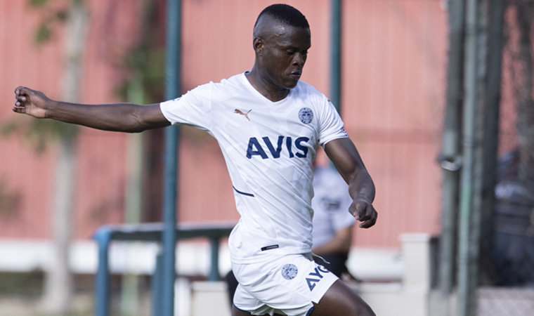 Fenerbahçe Bakambu'yu kadrosuna katmak üzere