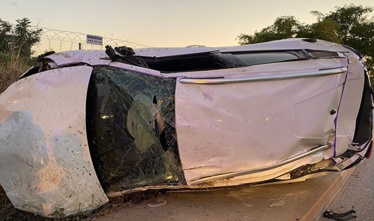 Sancaktepe’de makas atan otomobil kazaya neden oldu: 2 yaralı