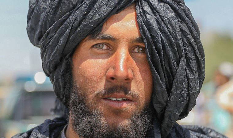 Fotoğraflarla: Taliban'ın kontrolüne geçmesinden bir gün sonra Kabil'de yaşananlar