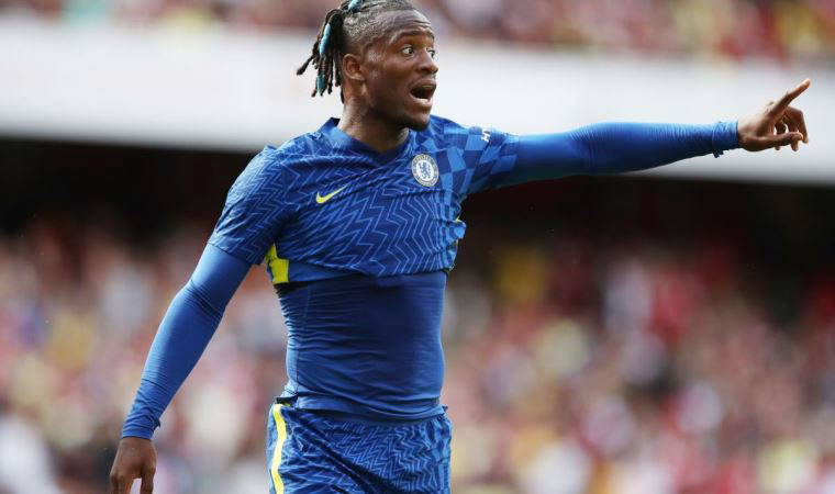 Chelsea, Michy Batshuayi’nin sözleşmesini uzattı