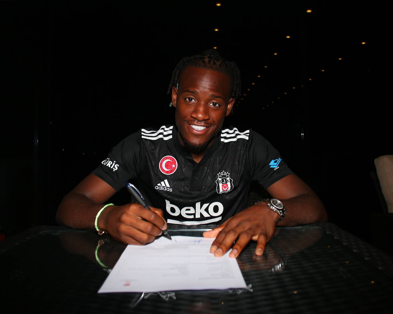 Beşiktaş'ın Michy Batshuayi transferi, dünya basınında yankı buldu
