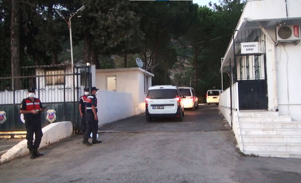 Çetin Doğan ve Çevik Bir cezaevinde