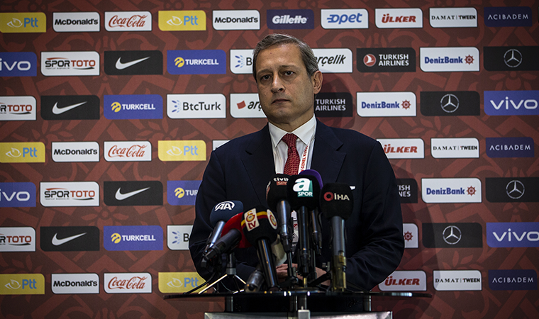 Galatasaray Başkanı Burak Elmas'tan transfer açıklaması