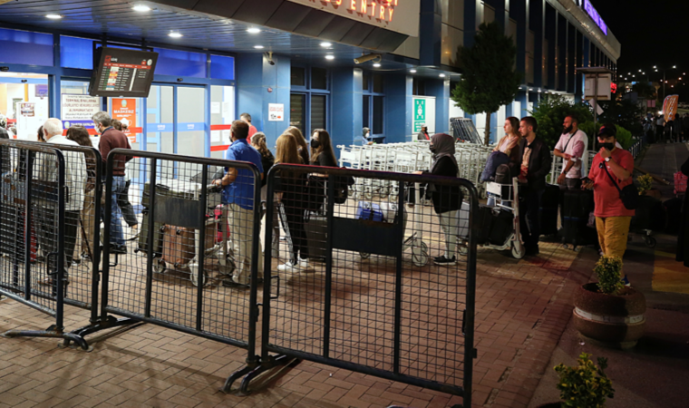 Trabzon Havalimanı yeniden uçuşa açıldı