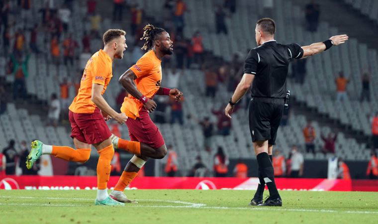 Galatasaray'ın galibiyet golü Christian Luyindama’dan