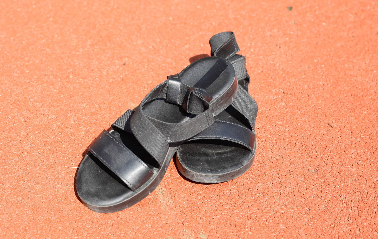 Ayaklarında yara oluşan kadının 