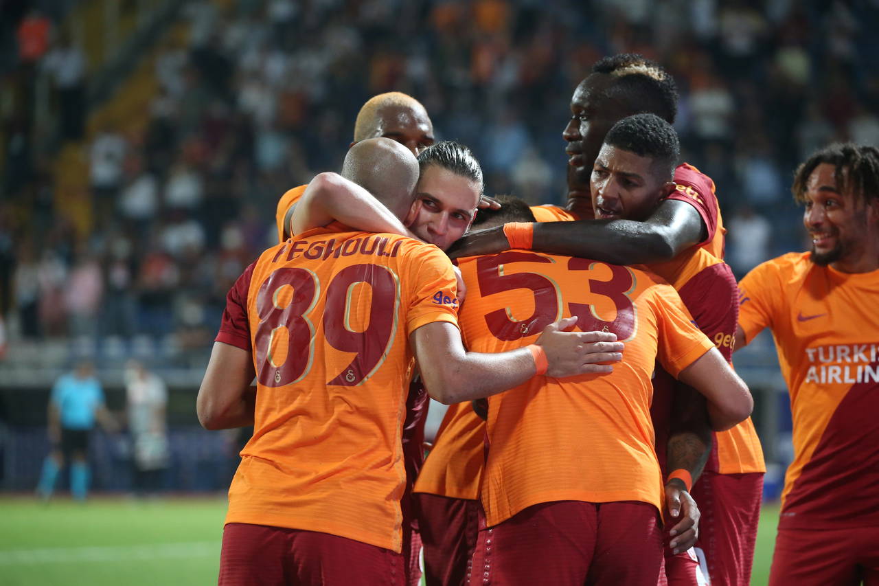 Galatasaray, Randers'ı eleyerek gruplara kalmayı başardı! 2-1