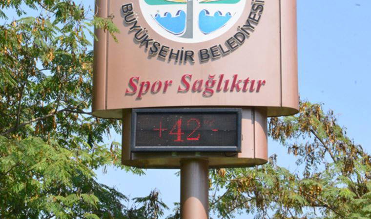 Ağustosun son sıcakları bunalttı: Adana'da termometreler 42 dereceyi gördü!