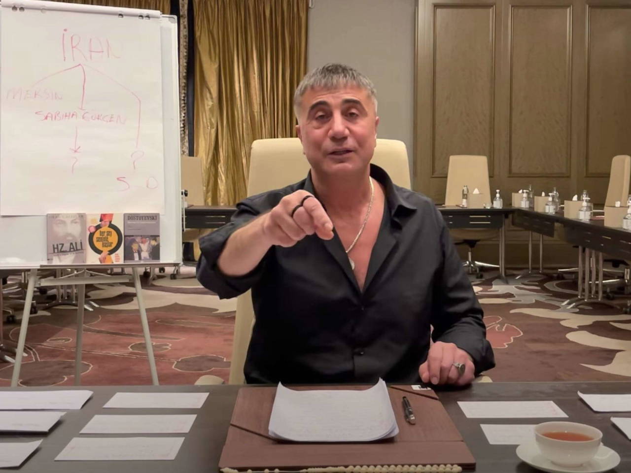 BAE'de bulunan Sedat Peker'den 