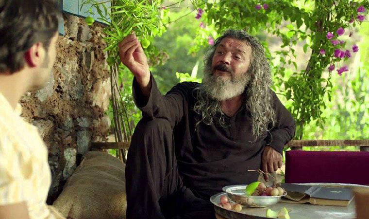 Ünlü oyuncu sosyal medyadan paylaştı: Mandıra Filozofu’nun çekildiği yer küle döndü