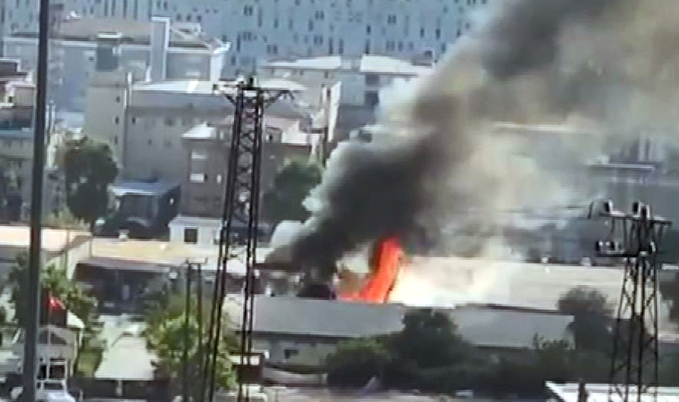İstanbul'da yangın! Alevler metrelerce yükseldi