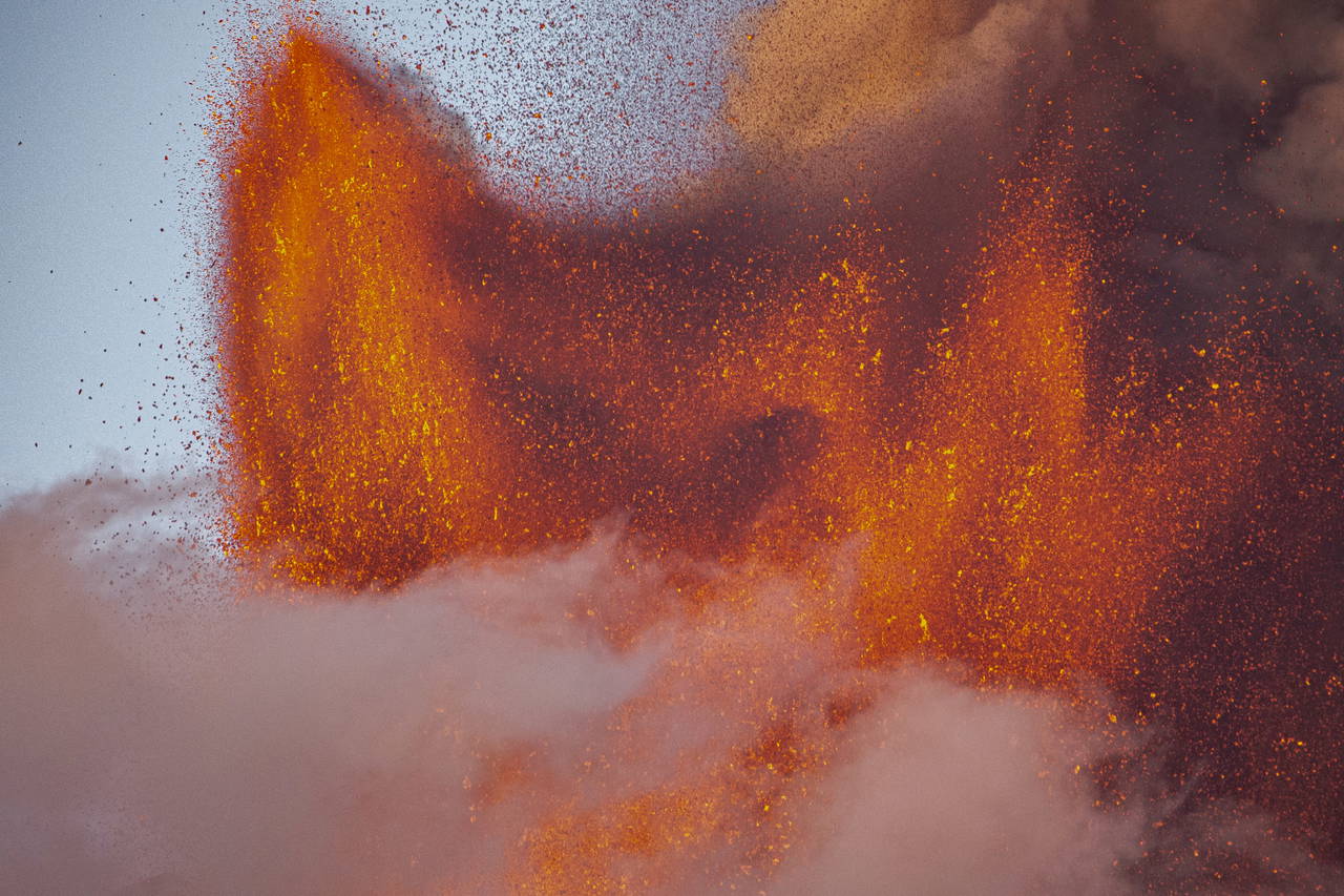 Etna Yanardağı yeniden faaliyete geçti