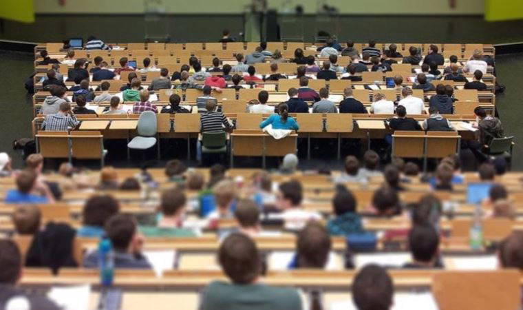 Üniversitelerin yüz yüze eğitime geçmesi tehlikeli mi?