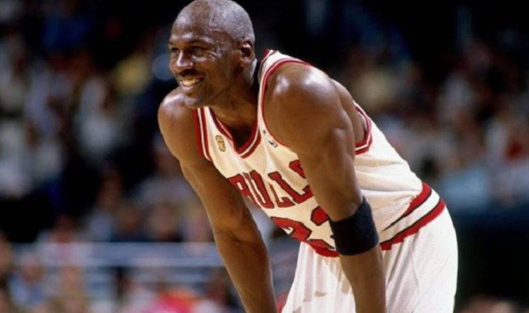 NBA efsanesi Michael Jordan'ın iç çamaşırı açık artırmaya çıkarıldı