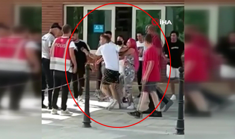 Tiktok fenomenleriyle bir kişi arasında taciz kavgası