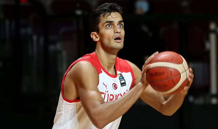 Ömer Faruk Yurtseven yıldızlaştı Miami Heat kazandı