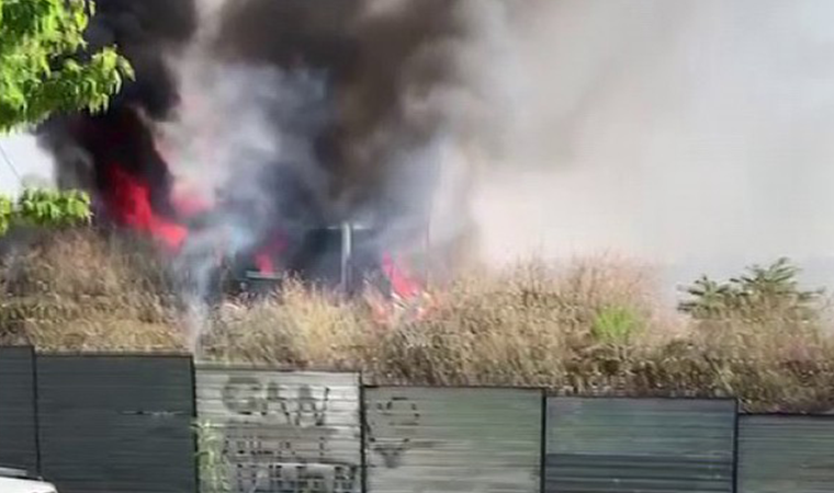Üsküdar’da işçilerin kaldığı konteyner alev alev yandı