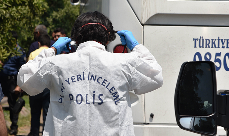 Yolcu otobüsü şoförü, dinlenmek için girdiği bagajda ölü bulundu