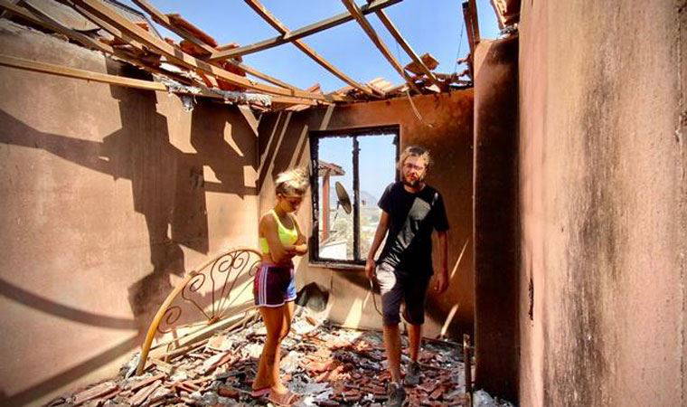 Kareler çok acı! İşte fotoğraflarla yangından geriye kalanlar