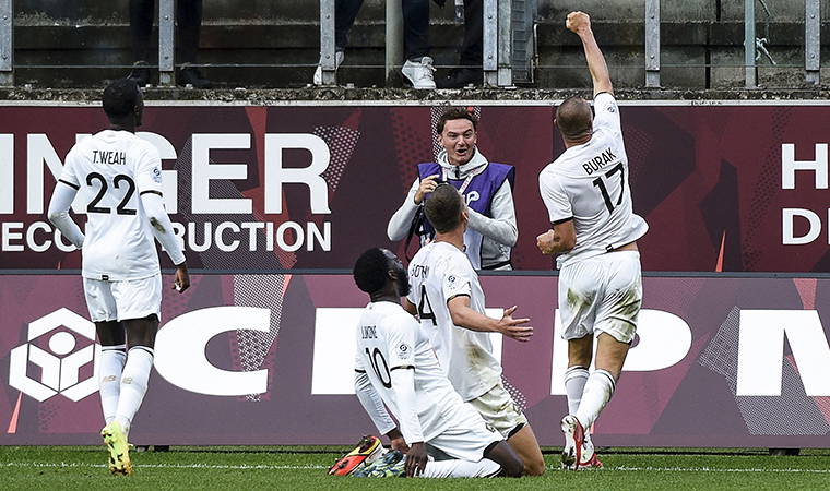 Burak Yılmaz, Metz - Lille maçında son dakikada 1 puanı getirdi