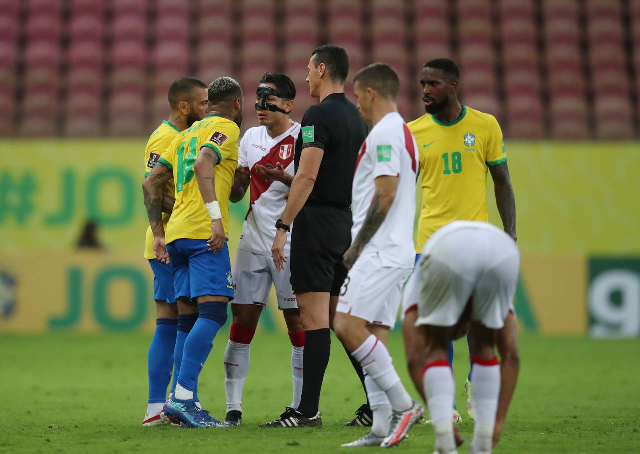 Öfkesini dile getiren Neymar'a kız kardeşi sahip çıktı