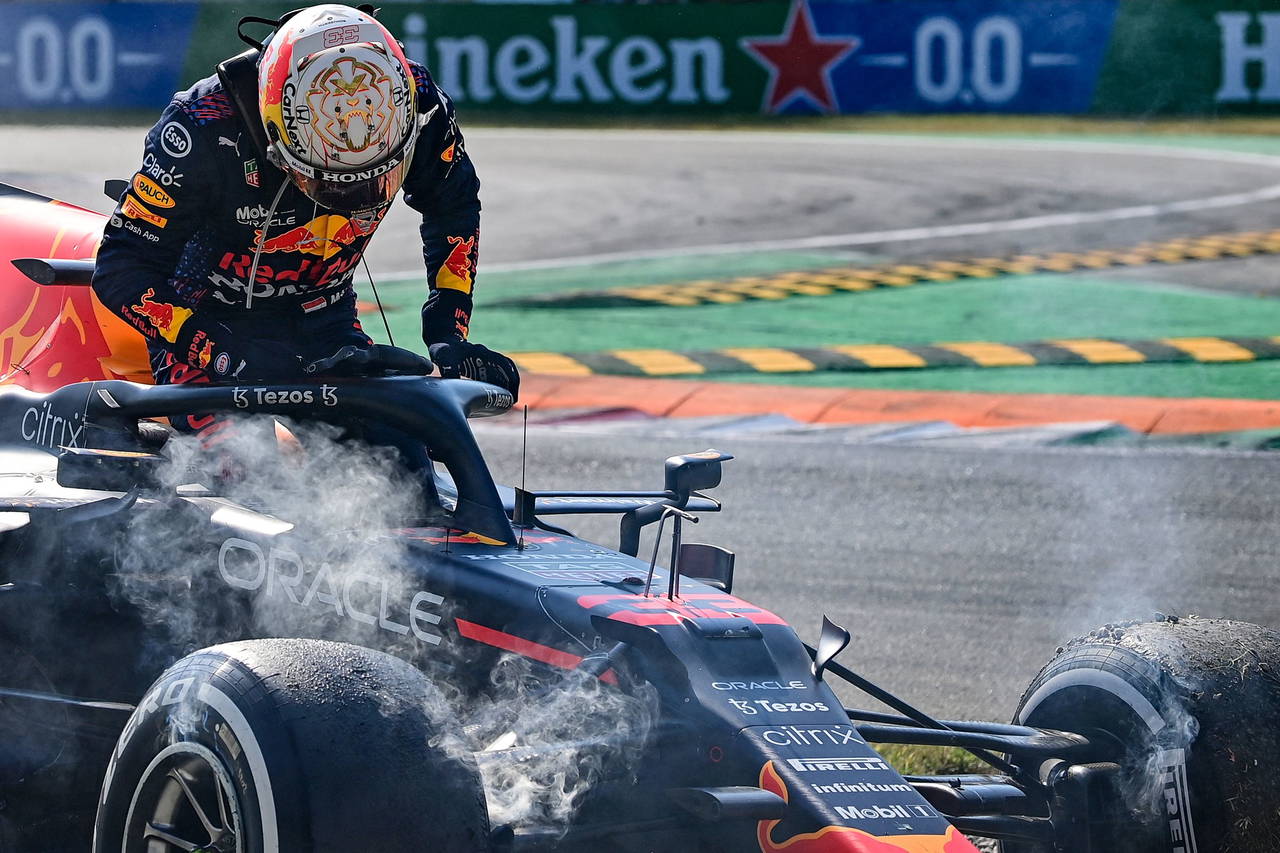 Formula 1'de Max Verstappen, Hamilton’un üstüne çıktı