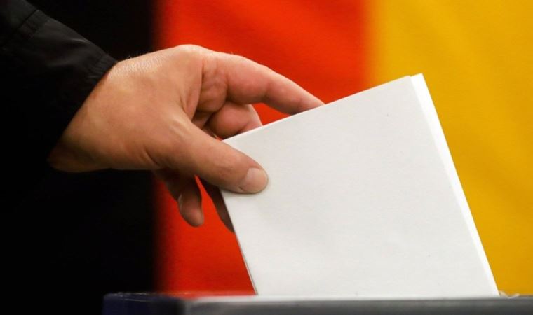 Almanya seçimlerinde son durum: SPD anketlerde farkı açıyor