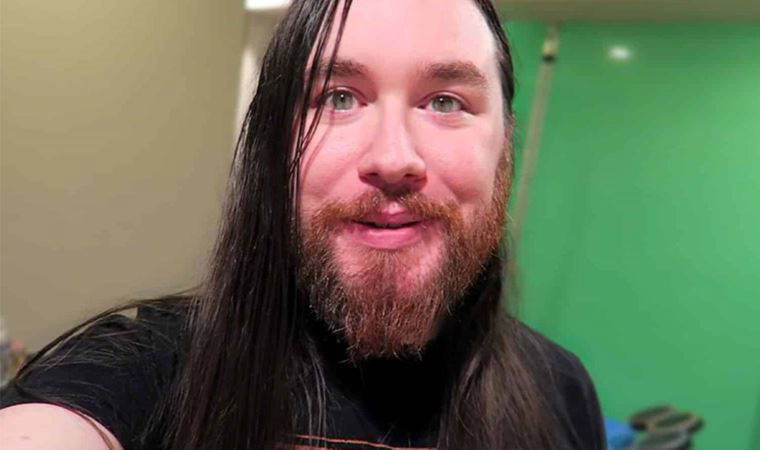 Aşı yaptırmayan  YouTuber Brandon Ashur  koronavirüs nedeniyle yaşamını yitirdi