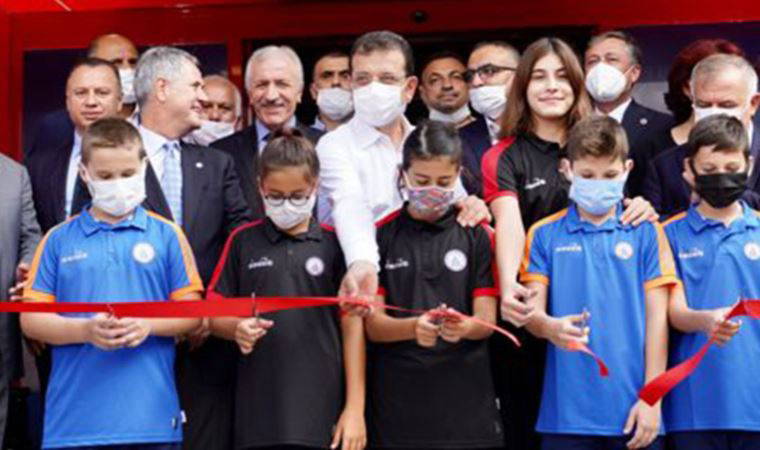 İmamoğlu’ndan öğrenci yurtları hamlesi! Törende dikkat çeken an