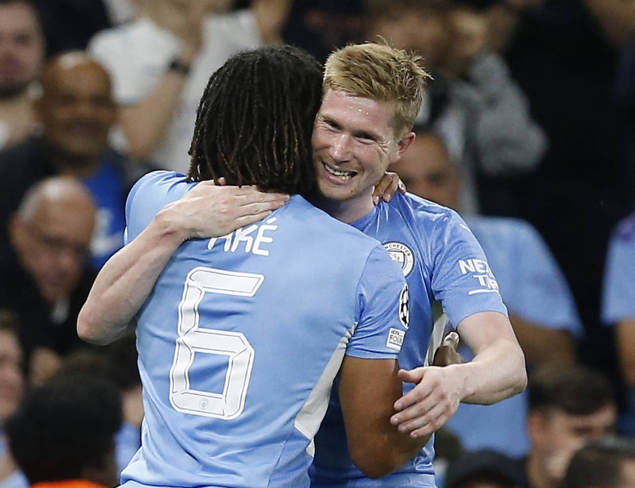 Manchester City'de Nathan Ake, maçın ardından babasının öldüğünü öğrendi