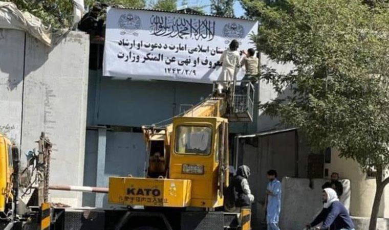 Taliban, Kadın Bakanlığı'nı, 'İyiliğe Davet Etme ve Kötülükten Sakındırma Bakanlığı'na dönüştürdü