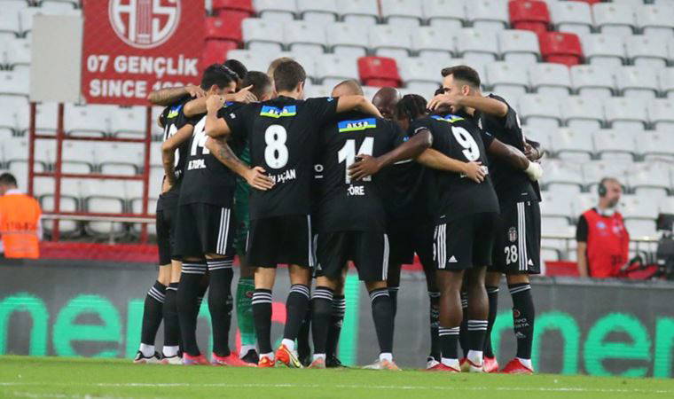 Beşiktaş, deplasmanda Antalyaspor'u 3-2 yendi