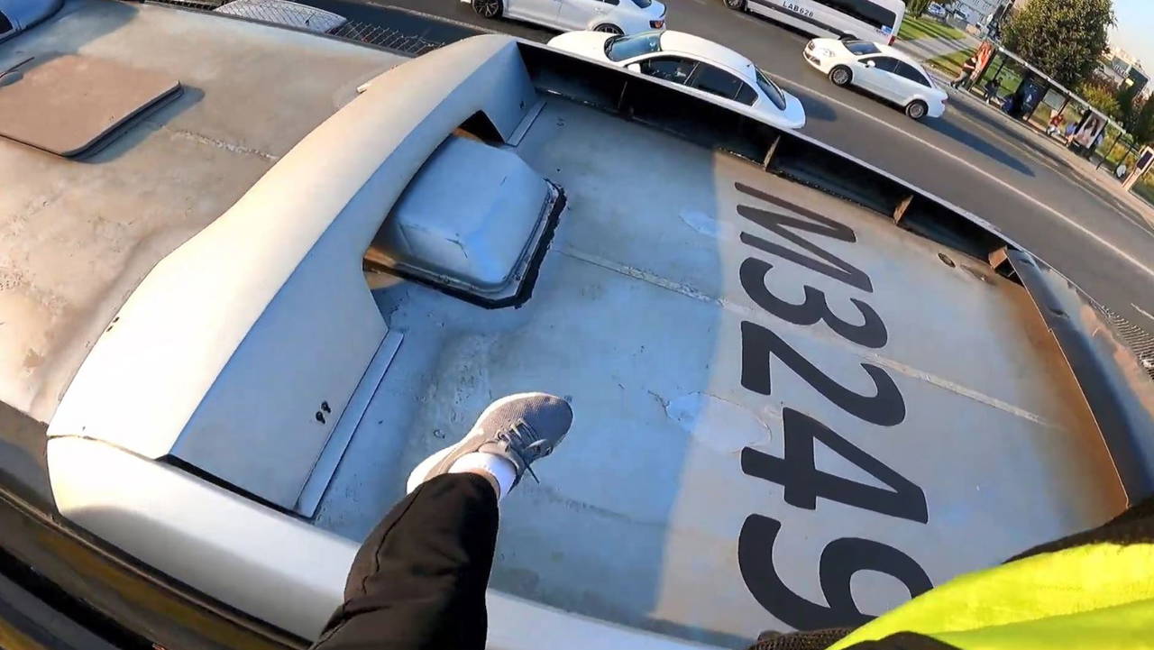 Metrobüste tehlikeli yolculuk: Asya kıtasına böyle geçti