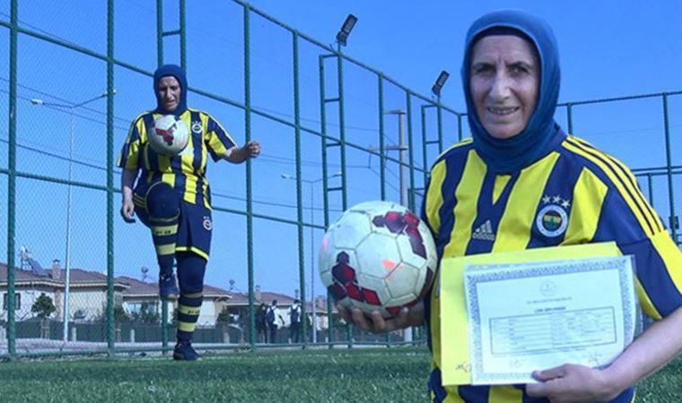 Antrenörlük hayali için 53 yaşında lise diploması aldı