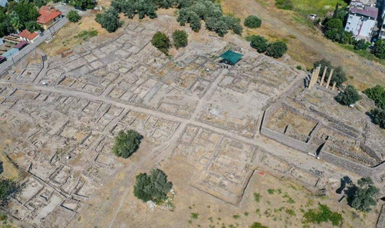 Smyrnalıları felakete götüren saldırıların izleri araştırılıyor