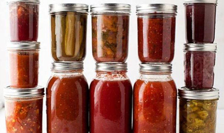 Evde konserve yaparken bu iki noktaya dikkat: ısıl işlemin süresi ve sıcaklığı