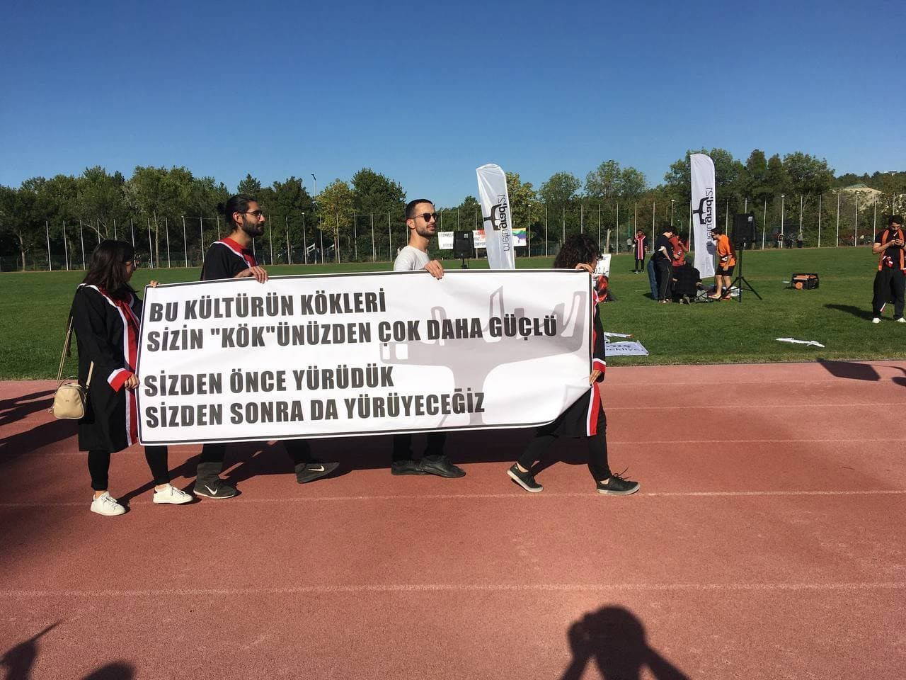 ODTÜ mezuniyet törenine pankartlar damga vurdu!